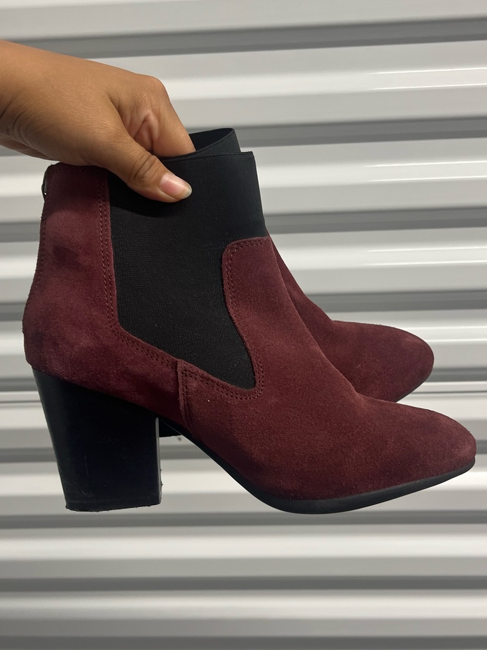 Skechers Modern Comfort 'Burgundy Chunky Heel Bootie'